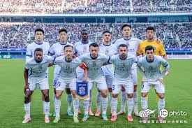 详解棒球规则中的打击干扰判定当捕手手套触碰到打者的球棒